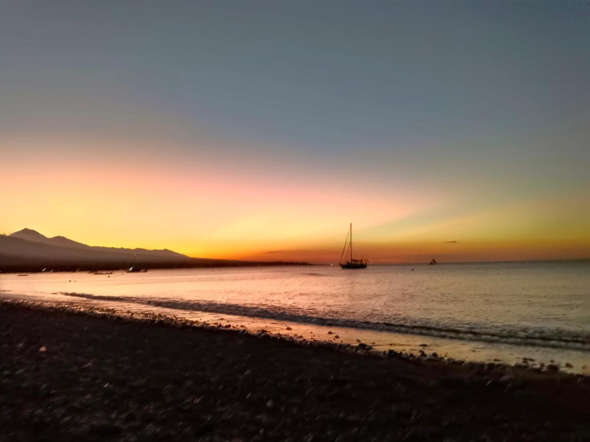 Beach Side Amed Delem Family Ambat Zewnętrze zdjęcie